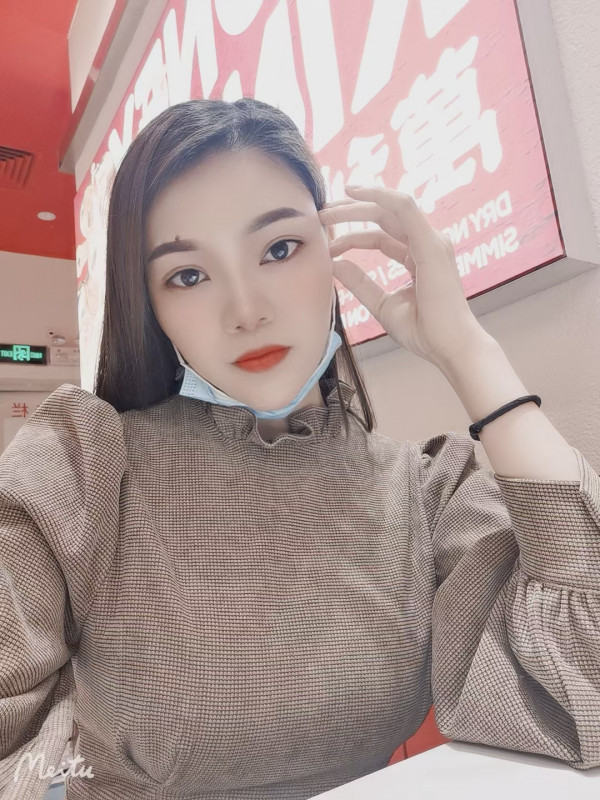 龙华莉莉